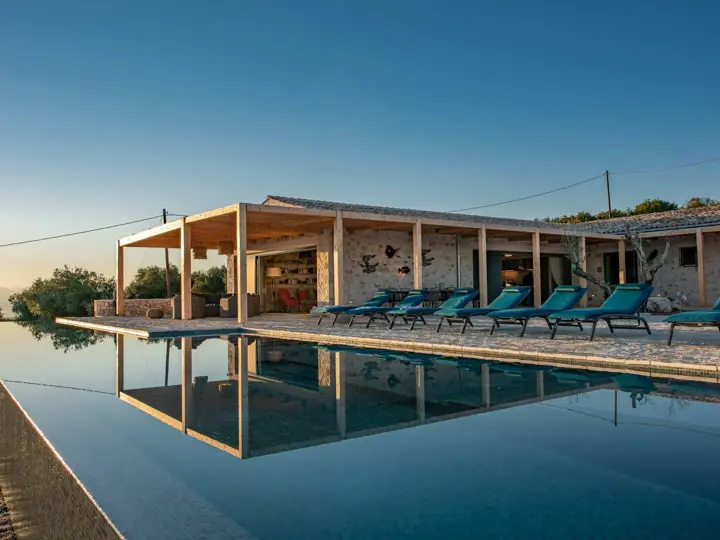 Image of Villa Edina