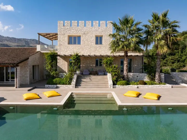 Image of Villa Kirra