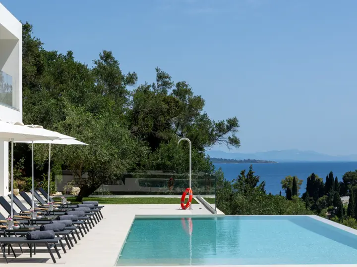 Image of Lianolia Estate